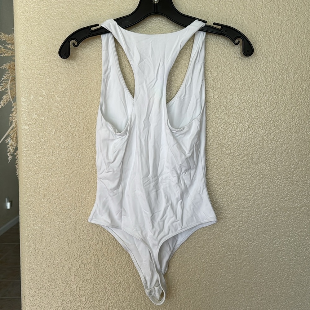 Aritzia - Babaton Razorback Bodysuit - Picture 6 of 6